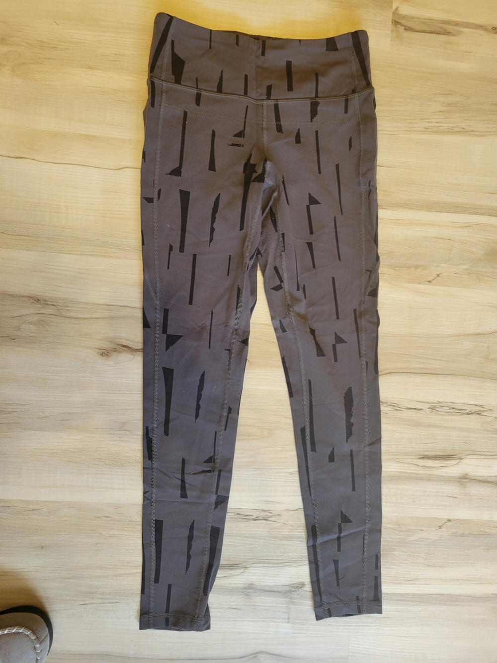 Gray High-Waist Printed Leggings